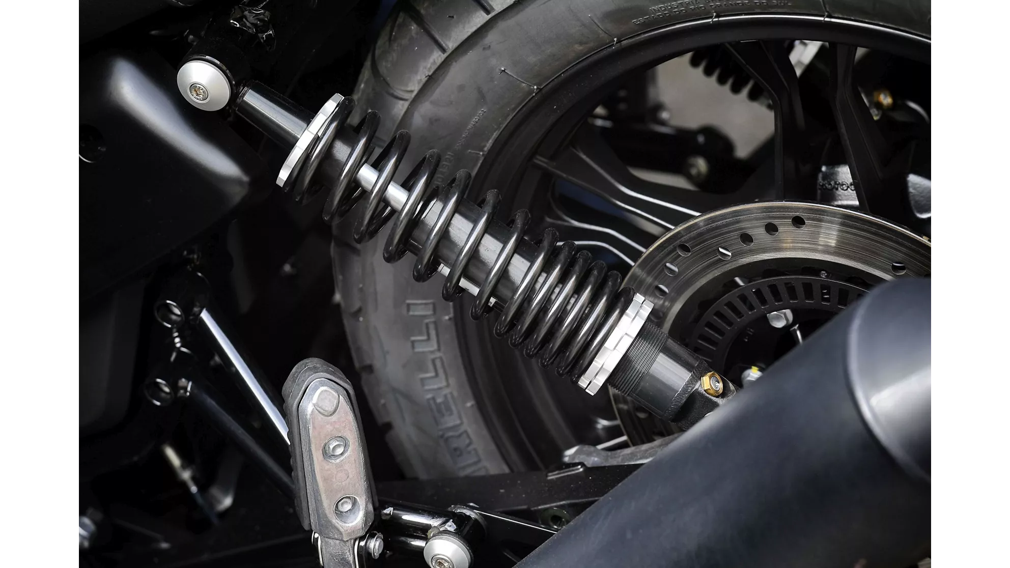 Moto Guzzi V7 III Stone - Image 5 Moto Guzzi V7 III Stone - Image 5