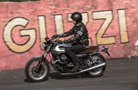 Moto Guzzi V7 III Anniversario 2018 - Bild 2
