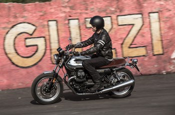 Moto Guzzi V7 III Anniversario 2018 - Bild 2 Moto Guzzi V7 III Anniversario 2018 - Bild 2