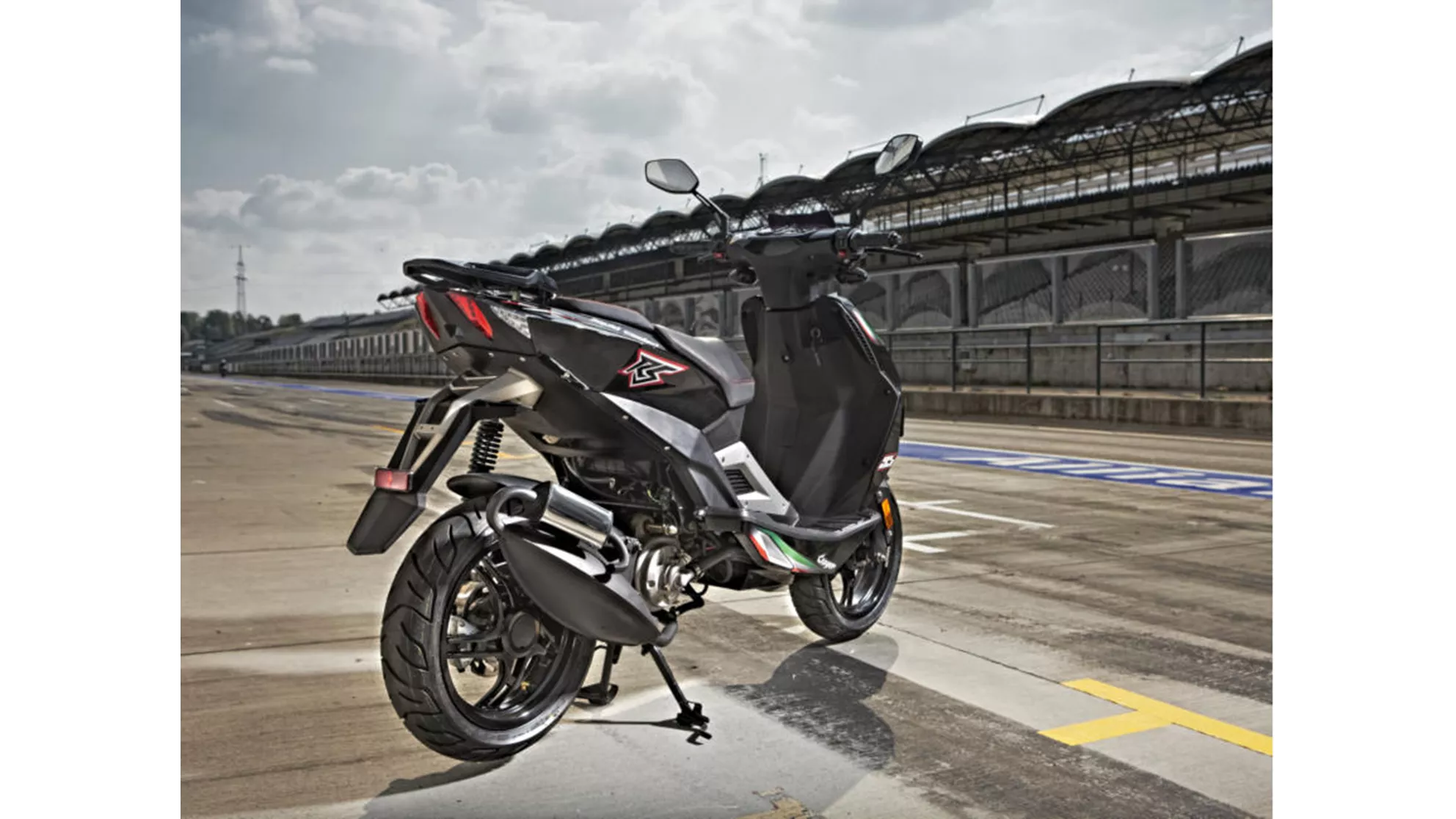 Motowell Crogen RS - Image 6 Motowell Crogen RS - Image 6