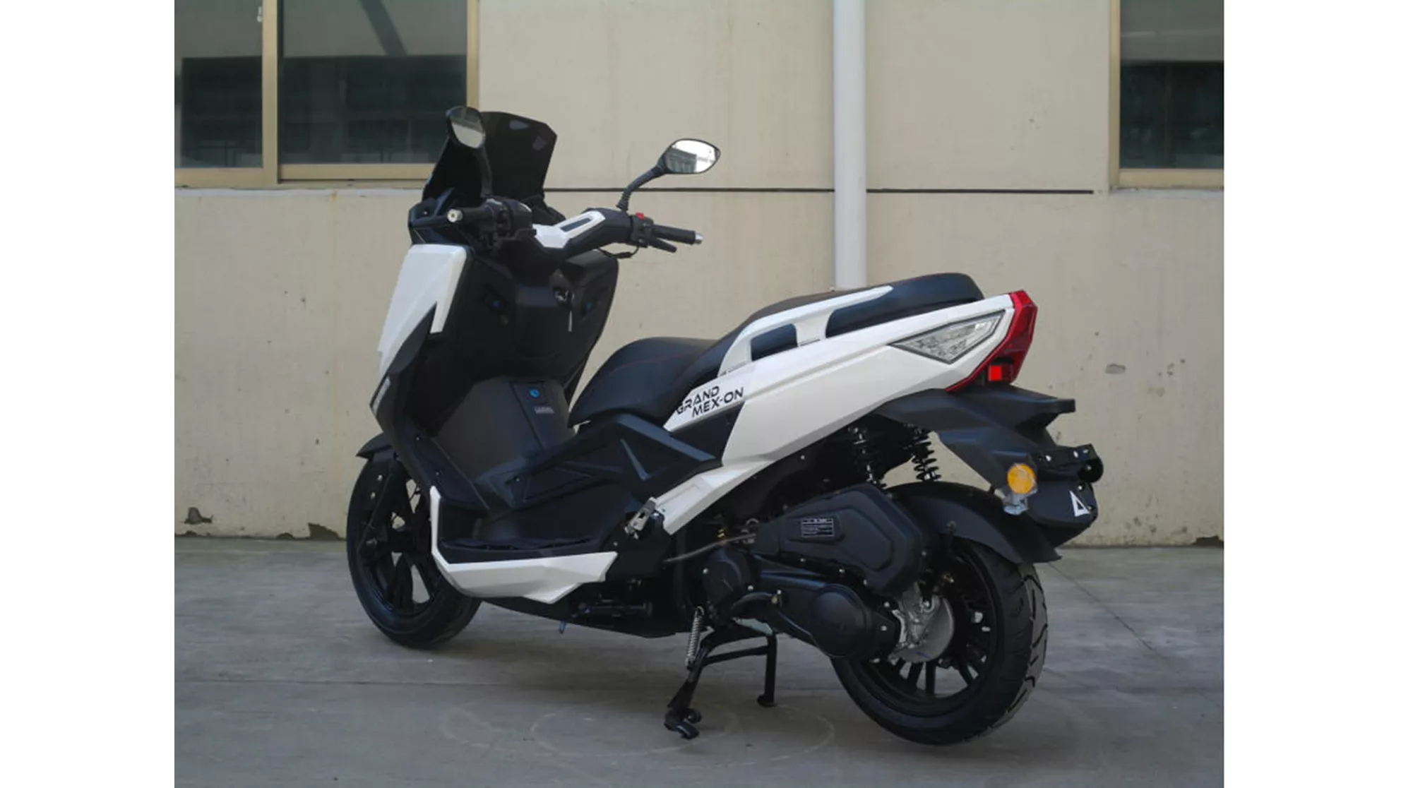 Motowell Grand Mexon - Image 13 Motowell Grand Mexon - Image 13