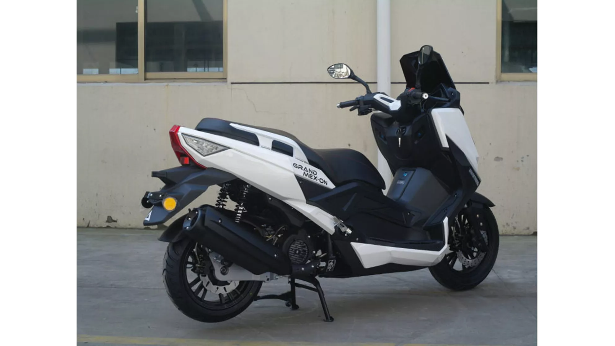 Motowell Grand Mexon - Image 15 Motowell Grand Mexon - Image 15