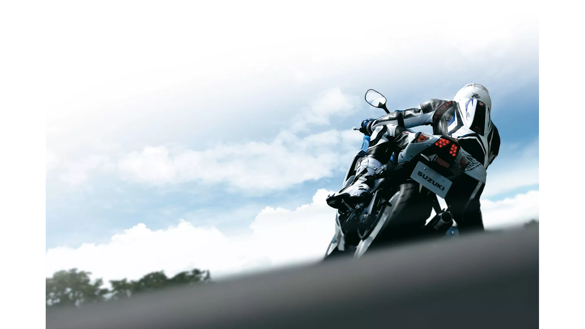 Suzuki GSX-R 750 - Image 5 Suzuki GSX-R 750 - Image 5