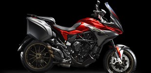 MV Agusta Turismo Veloce 800 2018 vs MV Agusta Turismo Veloce 800 Lusso 2018