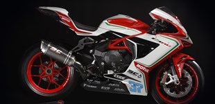 Ducati Panigale V2 2022 vs MV Agusta F3 800 RC 2018