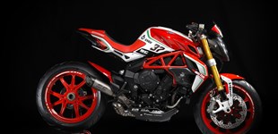 MV Agusta Dragster 800 RC 2018 vs Husqvarna Vitpilen 701 2020
