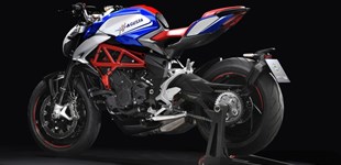 MV Agusta Brutale 800 RR America 2018 vs MV Agusta Brutale 800 2018