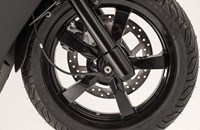 Peugeot Satelis 2 125 RS 2018 - Bild 18 Peugeot Satelis 2 125 RS 2018 - Bild 18