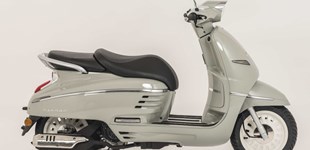 Peugeot Django 125 Evasion 2016 vs Peugeot Django 125 Heritage 2018