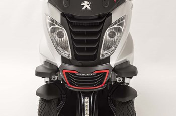 Peugeot Metropolis 400i RS 2018 - Bild 19 Peugeot Metropolis 400i RS 2018 - Bild 19