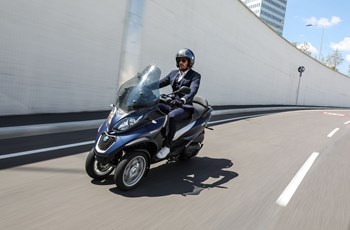 Piaggio MP3 500ie LT Business 2018 - Bild 7 Piaggio MP3 500ie LT Business 2018 - Bild 7