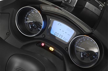 Piaggio MP3 500ie LT Sport 2018 - Bild 8 Piaggio MP3 500ie LT Sport 2018 - Bild 8