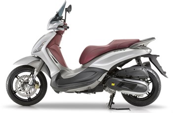 Piaggio Beverly 350ie Sport Touring 2018 - Bild 6 Piaggio Beverly 350ie Sport Touring 2018 - Bild 6