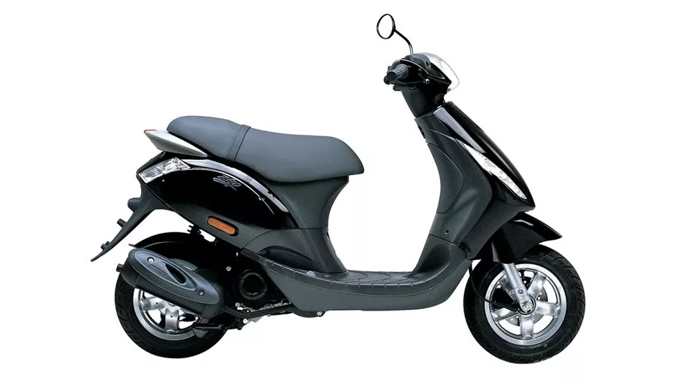 992 Area Code Piaggio Zip 50 4T - données techniques, prix, critiques