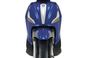 Piaggio Beverly 300 i.e.S 2018 - Bild 9 Piaggio Beverly 300 i.e.S 2018 - Bild 9