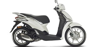 Piaggio Liberty 50 IGET 4t 3V 2018 vs Piaggio Liberty 125 IGET 4t 3V Sport 2018