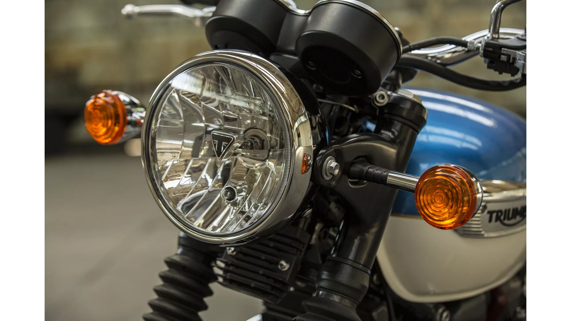 Triumph Bonneville T100 - Image 23 Triumph Bonneville T100 - Image 23