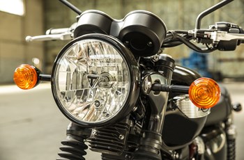 Triumph Bonneville T100 Black 2018 - Bild 17 Triumph Bonneville T100 Black 2018 - Bild 17