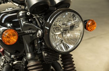 Triumph Bonneville T100 Black 2018 - Bild 25 Triumph Bonneville T100 Black 2018 - Bild 25