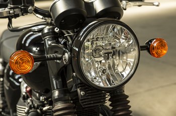 Triumph Bonneville T100 Black 2018 - Bild 29 Triumph Bonneville T100 Black 2018 - Bild 29