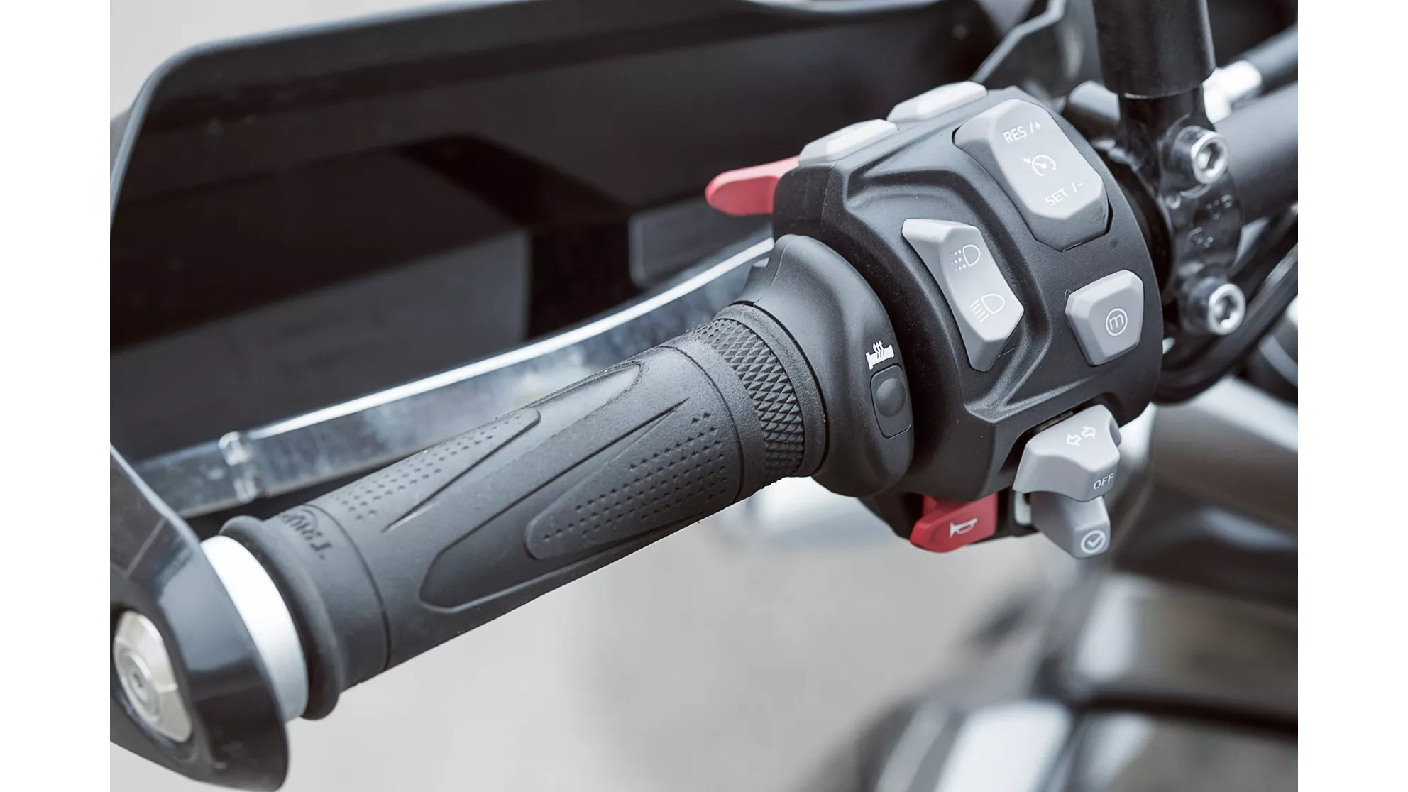 Triumph Tiger 800 XR - Image 1 Triumph Tiger 800 XR - Image 1