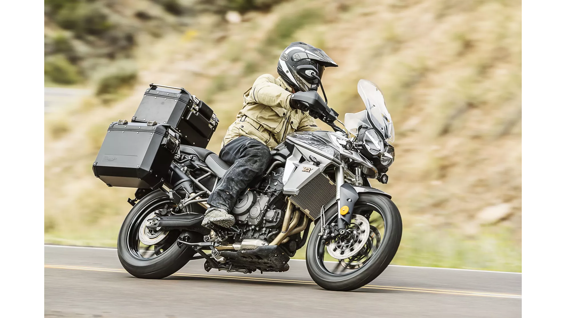 Triumph Tiger 800 XRT - Image 1 Triumph Tiger 800 XRT - Image 1
