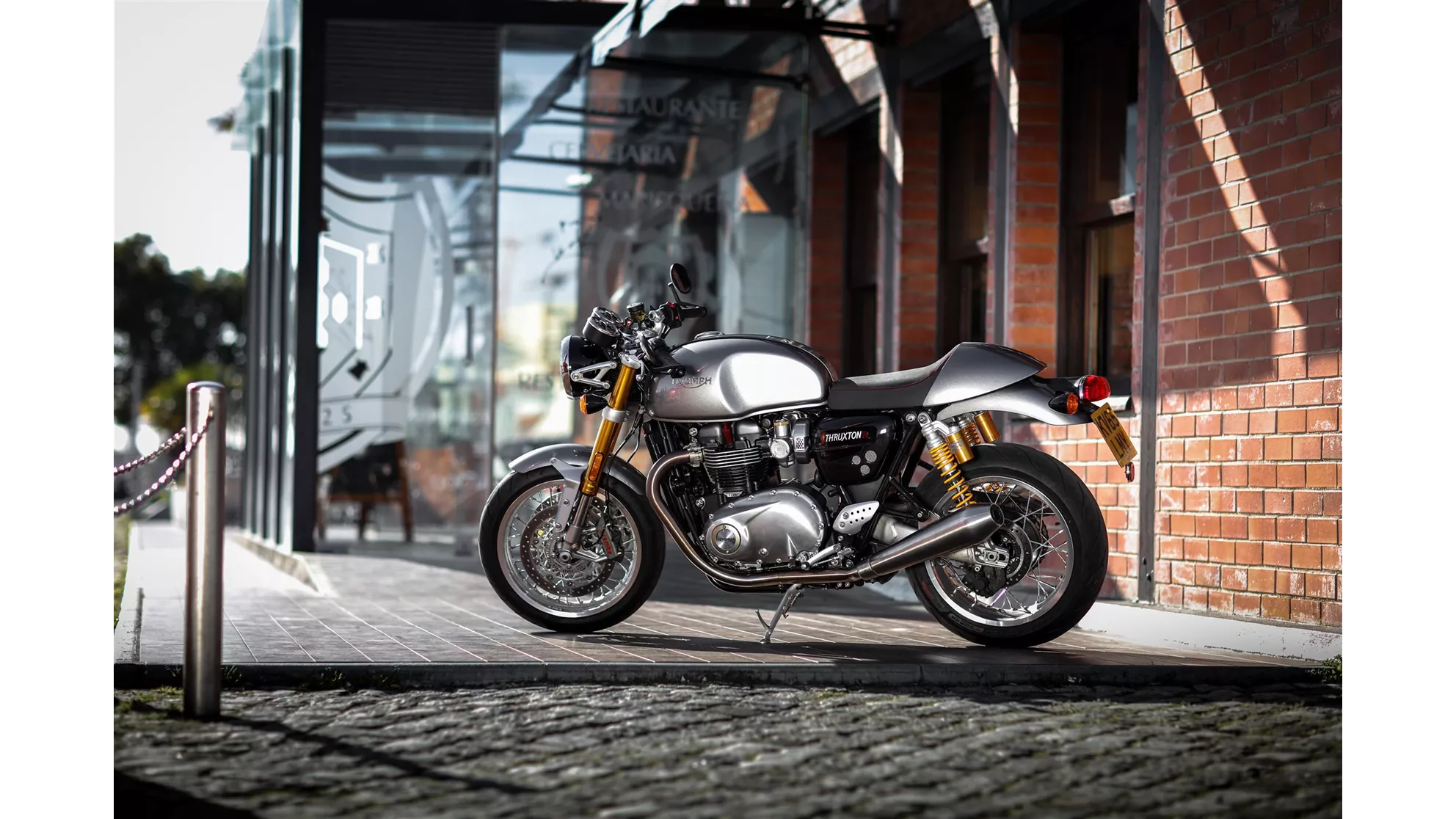 Triumph Thruxton 1200R - Image 1 Triumph Thruxton 1200R - Image 1