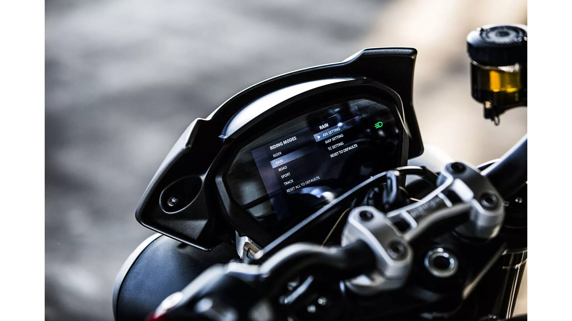 Triumph Street Triple S - Image 21 Triumph Street Triple S - Image 21