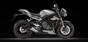 Kawasaki Z650 2023 vs Triumph Street Triple 765 RS 2018