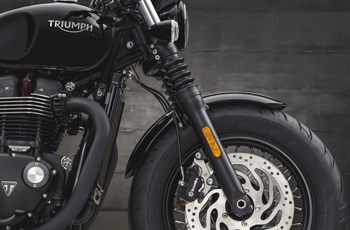 Triumph Bonneville Bobber Black 2018 - Bild 5 Triumph Bonneville Bobber Black 2018 - Bild 5