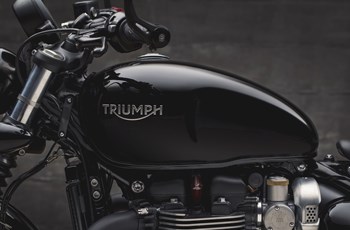 Triumph Bonneville Bobber Black 2018 - Bild 14 Triumph Bonneville Bobber Black 2018 - Bild 14