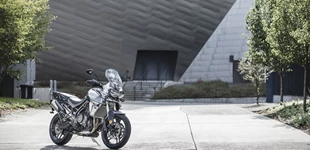 Triumph Tiger 800 XRx Low 2018 vs Triumph Tiger 1200 XRx 2019 Triumph Tiger 800 XRx Low 2018 vs Triumph Tiger 1200 XRx 2019