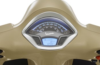 Vespa GTS 300 i.e. 2018 - Bild 3 Vespa GTS 300 i.e. 2018 - Bild 3