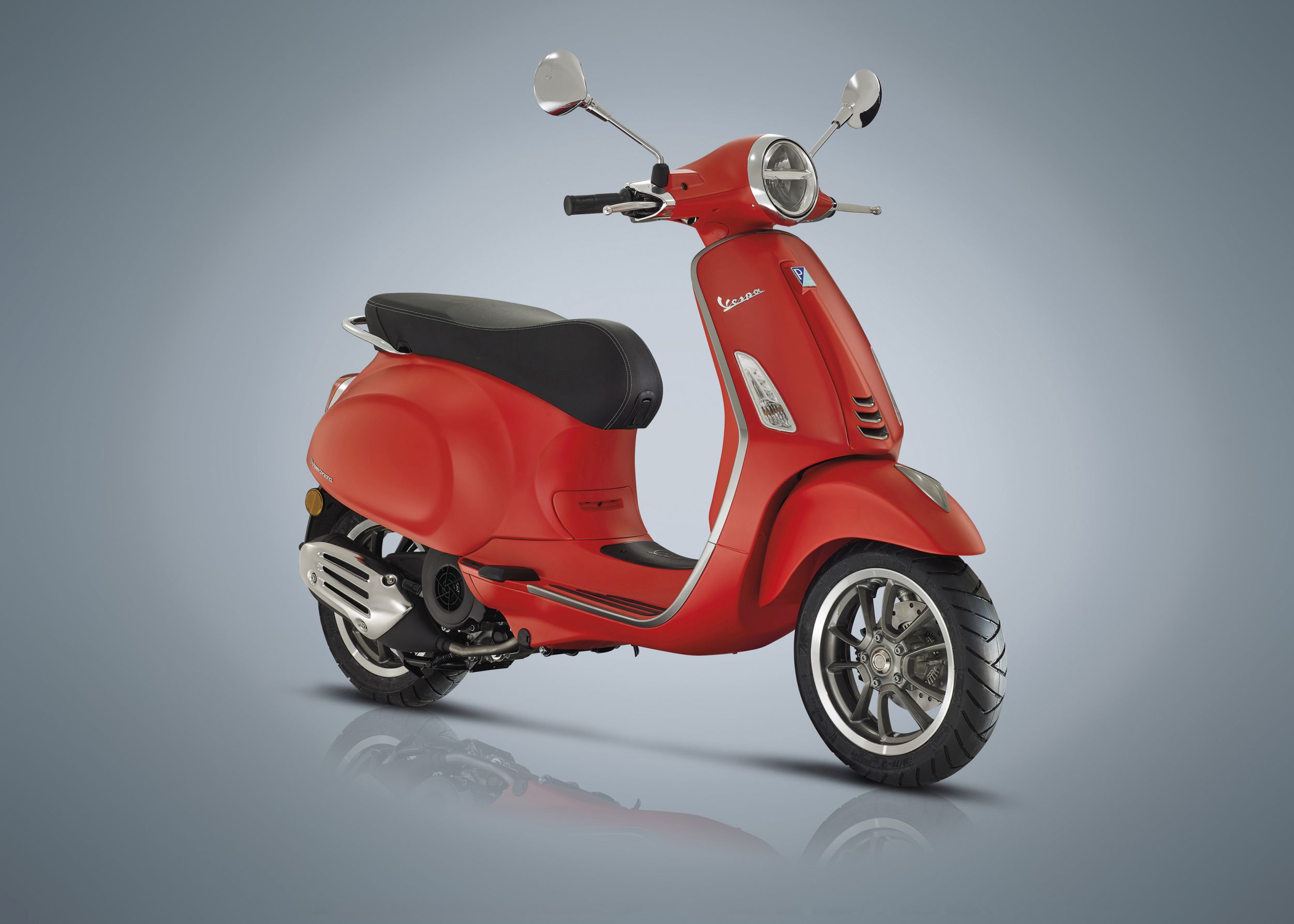 Motorrad Vergleich Vespa Primavera 50 4T 2018 vs. Vespa Sprint 50 S 2021