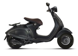 Vespa 946 125ie 3V EMPORIO ARMANI 2018