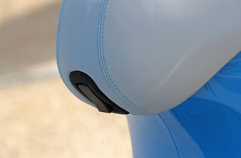 Vespa Primavera 125 50. Anniversario 2018 - Bild 17 Vespa Primavera 125 50. Anniversario 2018 - Bild 17