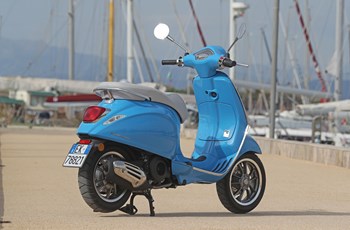 Vespa Primavera 125 50. Anniversario 2018 - Bild 20 Vespa Primavera 125 50. Anniversario 2018 - Bild 20