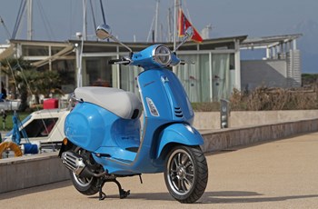 Vespa Primavera 125 50. Anniversario 2018 - Bild 26 Vespa Primavera 125 50. Anniversario 2018 - Bild 26