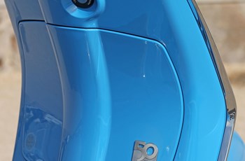 Vespa Primavera 125 50. Anniversario 2018 - Bild 35 Vespa Primavera 125 50. Anniversario 2018 - Bild 35