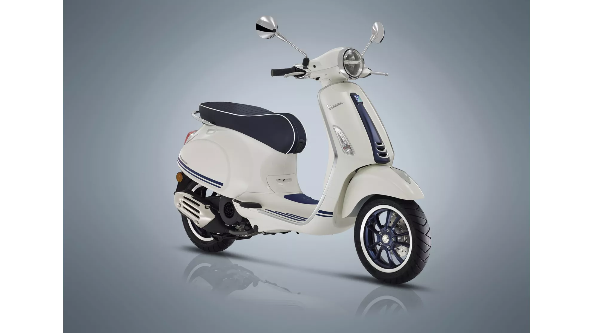 Vespa Primavera 125 Yacht Club - Image 1 Vespa Primavera 125 Yacht Club - Image 1