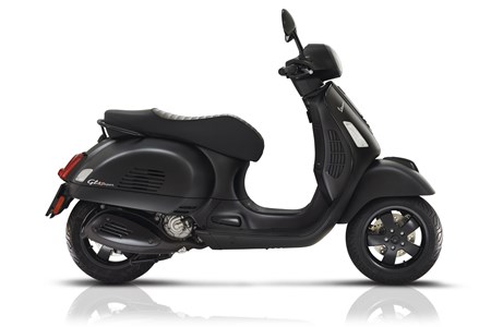 Vespa GTS 300 Super Notte 2018