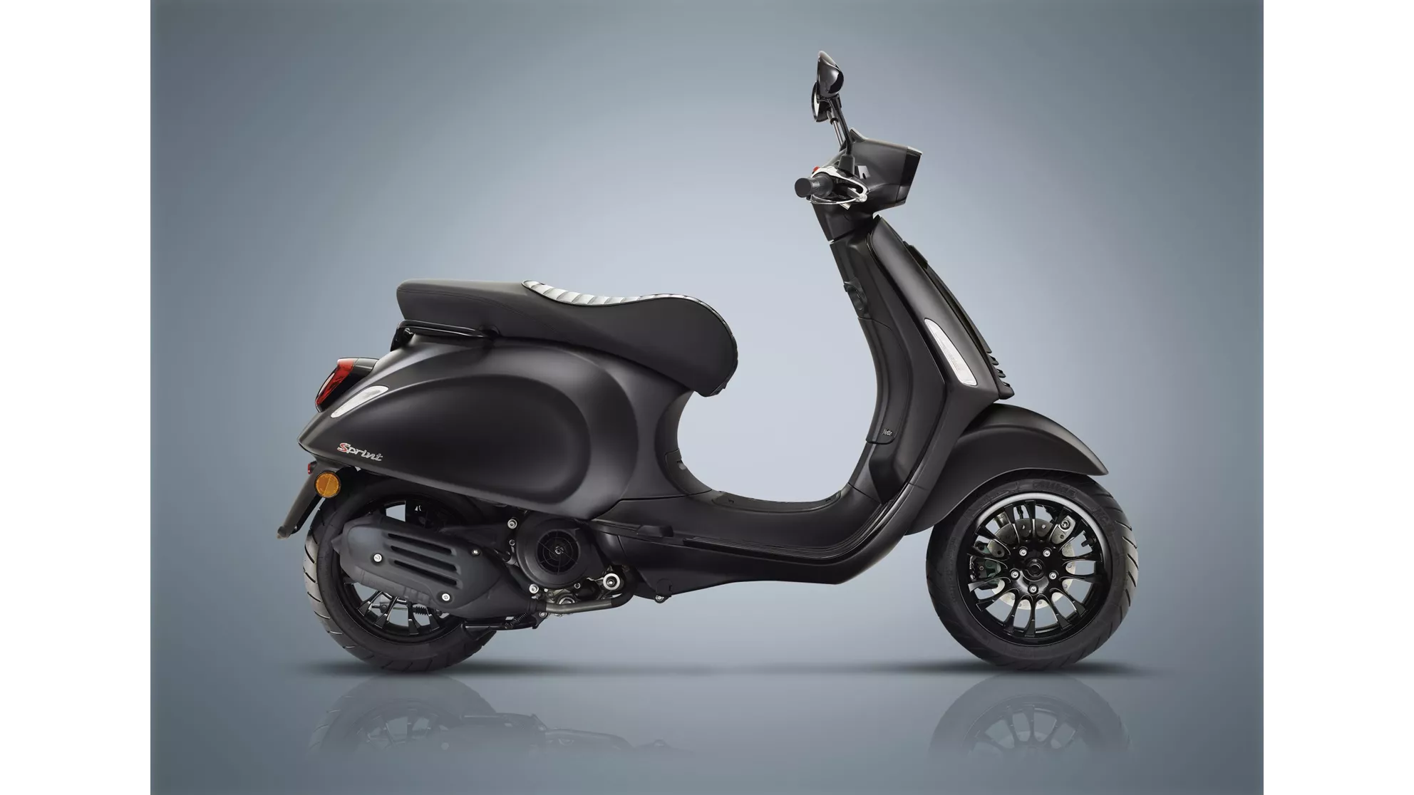 Vespa Sprint 125 iGet Notte - Image 4 Vespa Sprint 125 iGet Notte - Image 4