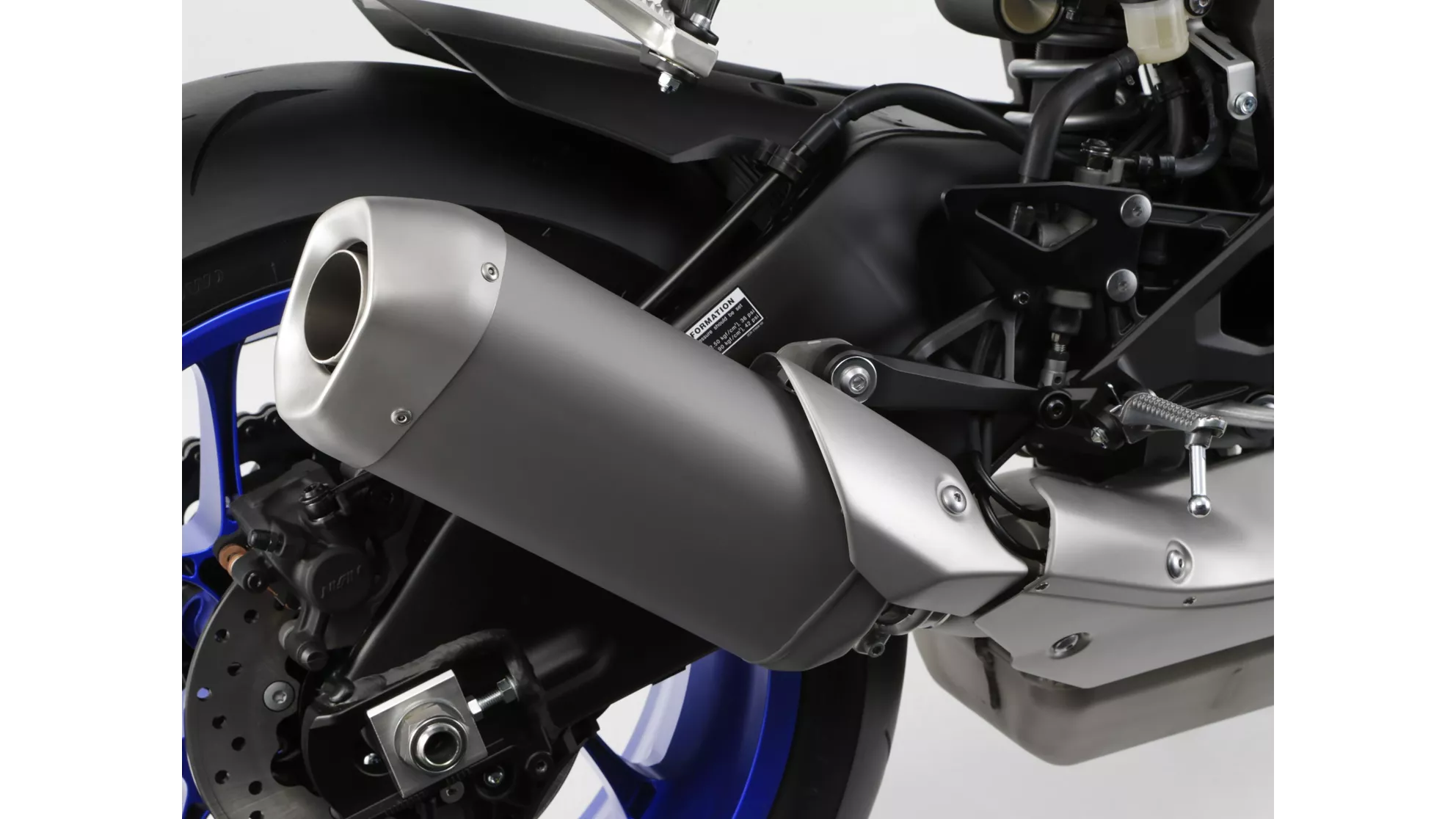 Yamaha R1 - Image 7 Yamaha R1 - Image 7