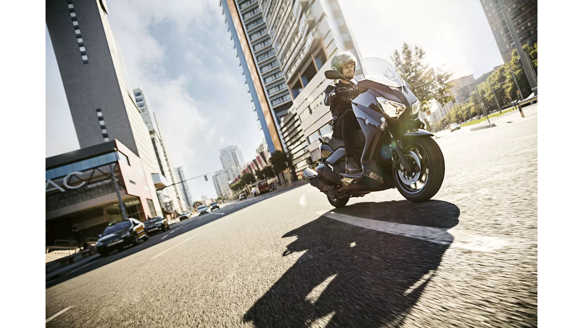 Yamaha XMAX 400 - Image 23 Yamaha XMAX 400 - Image 23