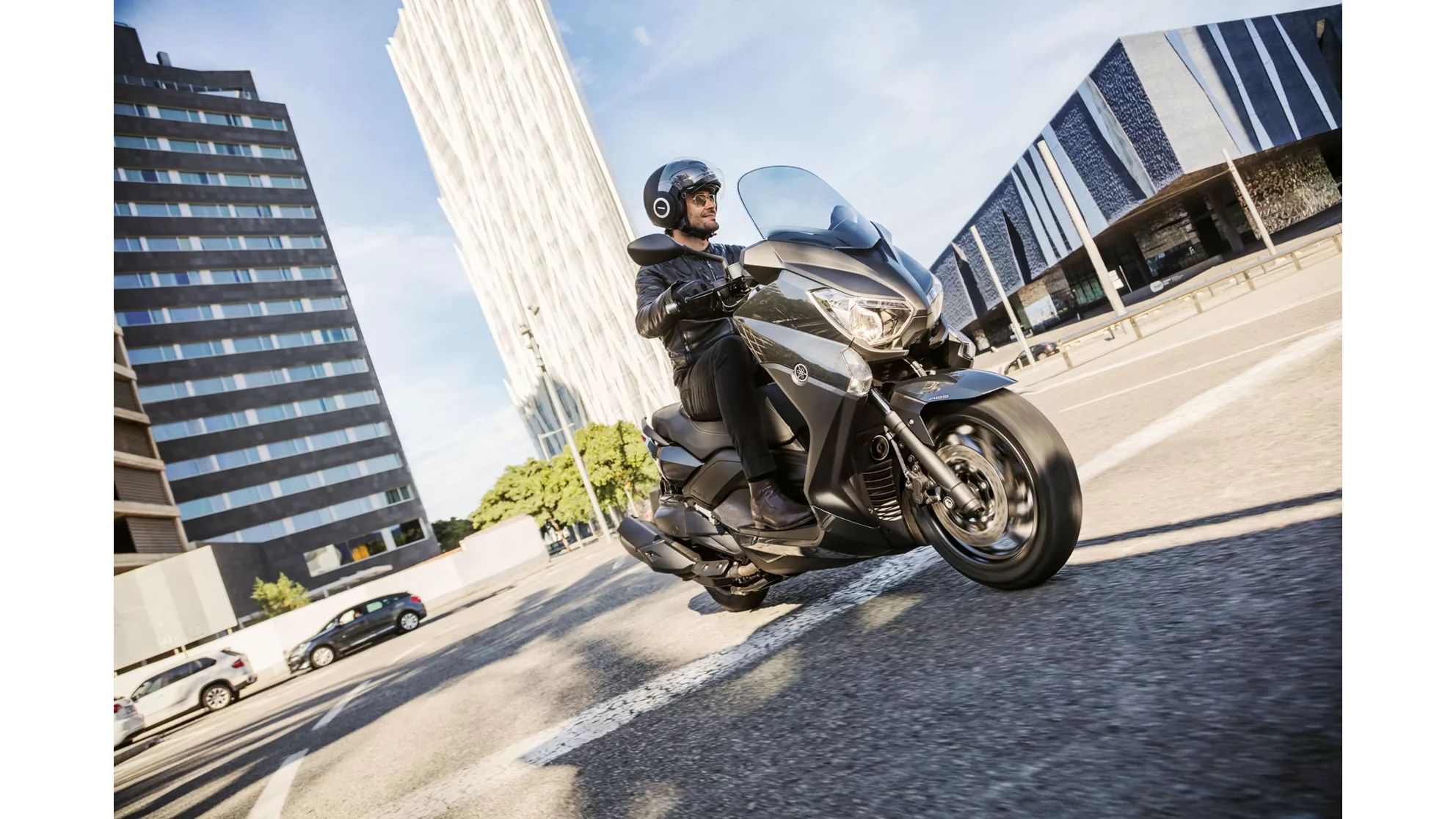 Yamaha XMAX 400 - Image 24 Yamaha XMAX 400 - Image 24