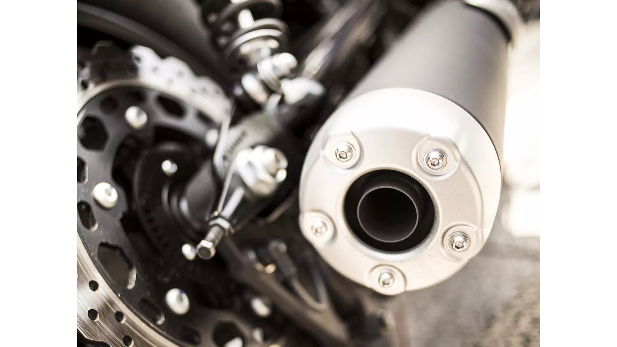 Yamaha XV 950 R - Image 5 Yamaha XV 950 R - Image 5