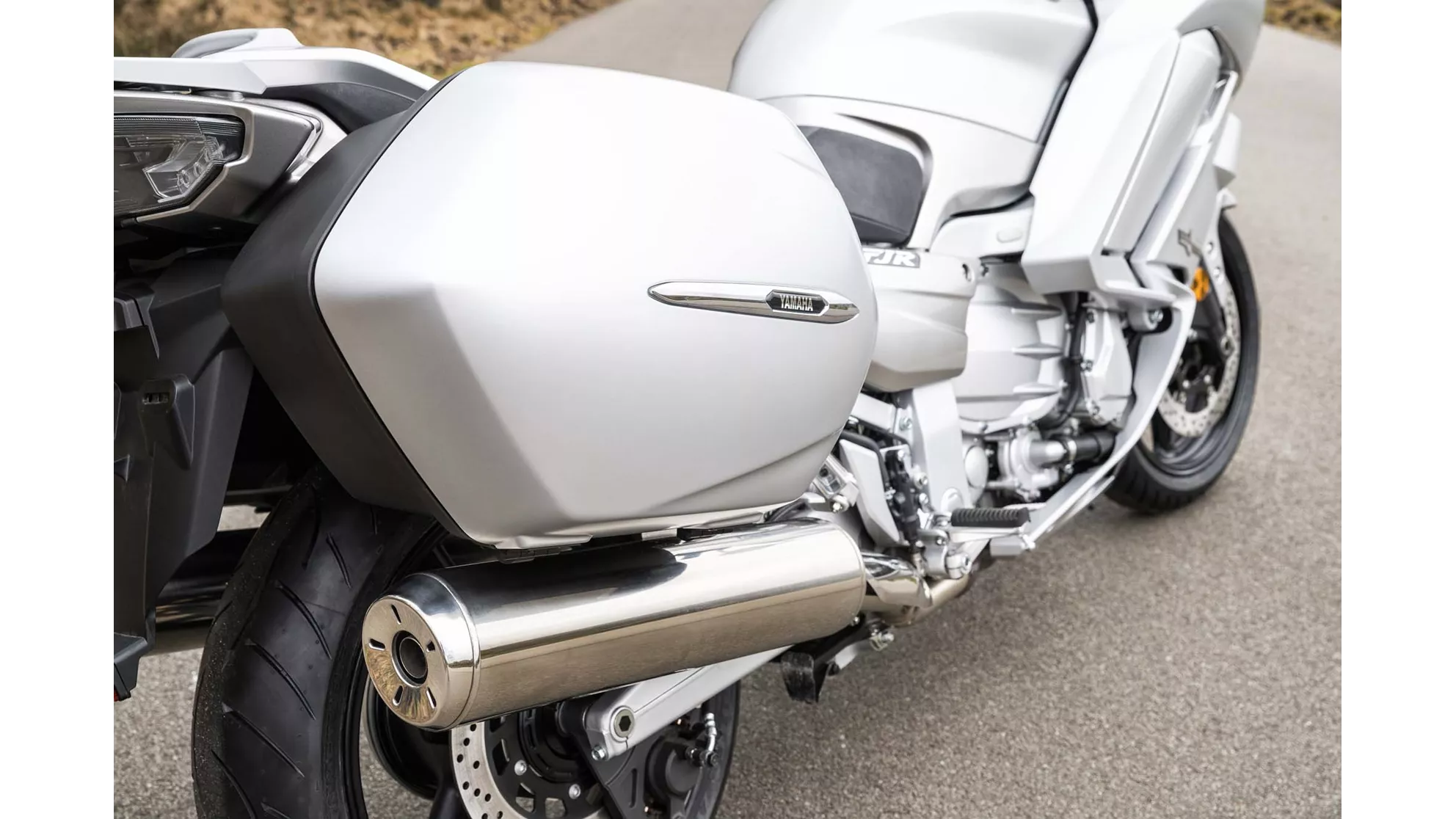 Yamaha FJR1300AE - Image 2 Yamaha FJR1300AE - Image 2