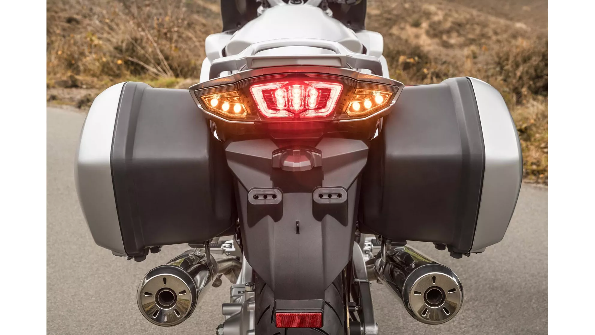 Yamaha FJR1300AE - Image 7 Yamaha FJR1300AE - Image 7