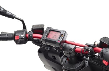 Yamaha Aerox Naked 2018 - Bild 7 Yamaha Aerox Naked 2018 - Bild 7