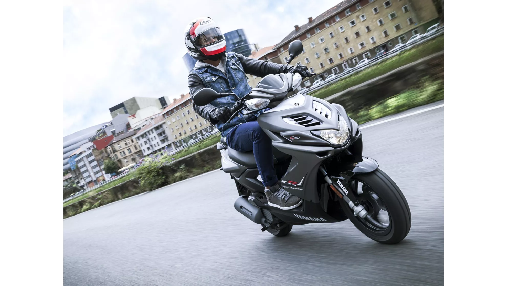 Yamaha Aerox 4 - Image 15 Yamaha Aerox 4 - Image 15